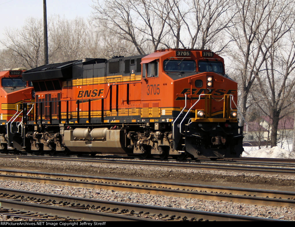 BNSF 3705